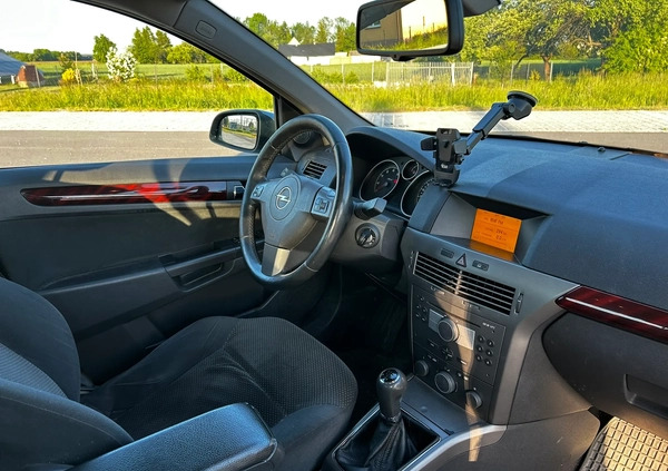 Opel Astra cena 12900 przebieg: 247621, rok produkcji 2004 z Barczewo małe 121